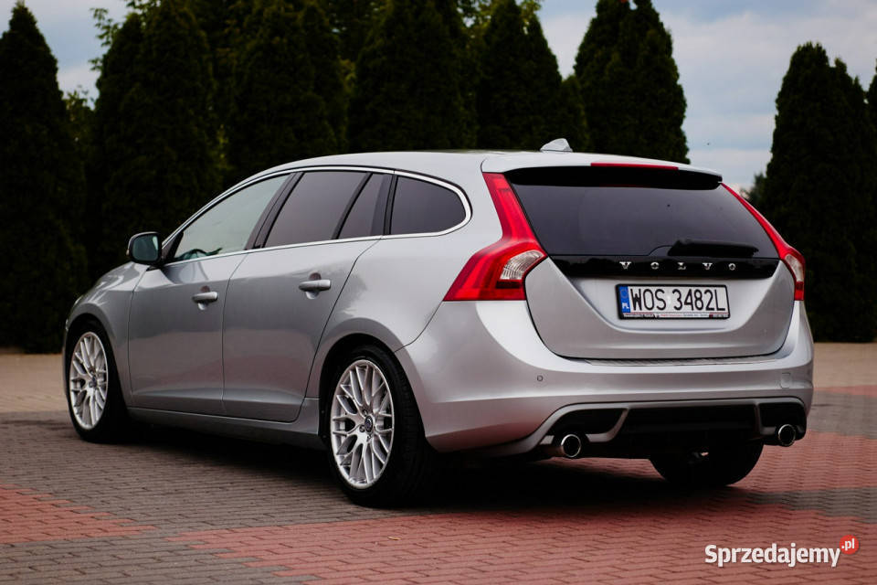 Volvo V60 20163RdesignAutomat I 20102018 Zarejestrowany w Polsce mazowieckie Rzekuń