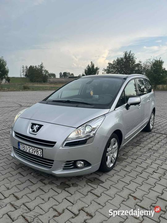 Peugeot 5008 20 HDi 7 osób 2012 przebieg 244000 5008 sprzedam