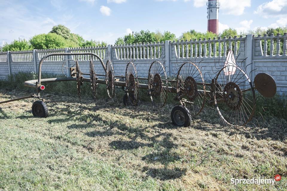 Wyprzedaż gospodarstwa zgrabiarko przetrząsarka Mosina