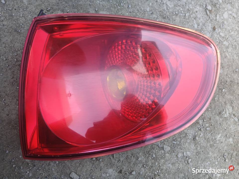 Lampa prawa tylna tył Seat Altea 20042015
