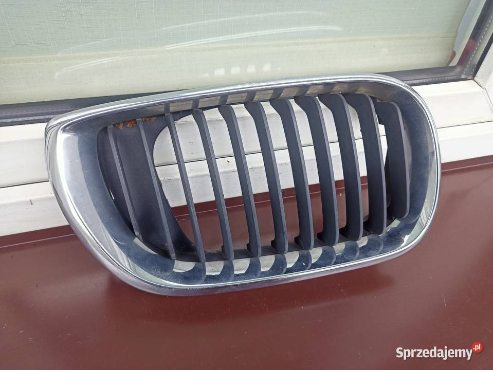 BMW E46 nerka grill atrapa przednia prawa osobowe