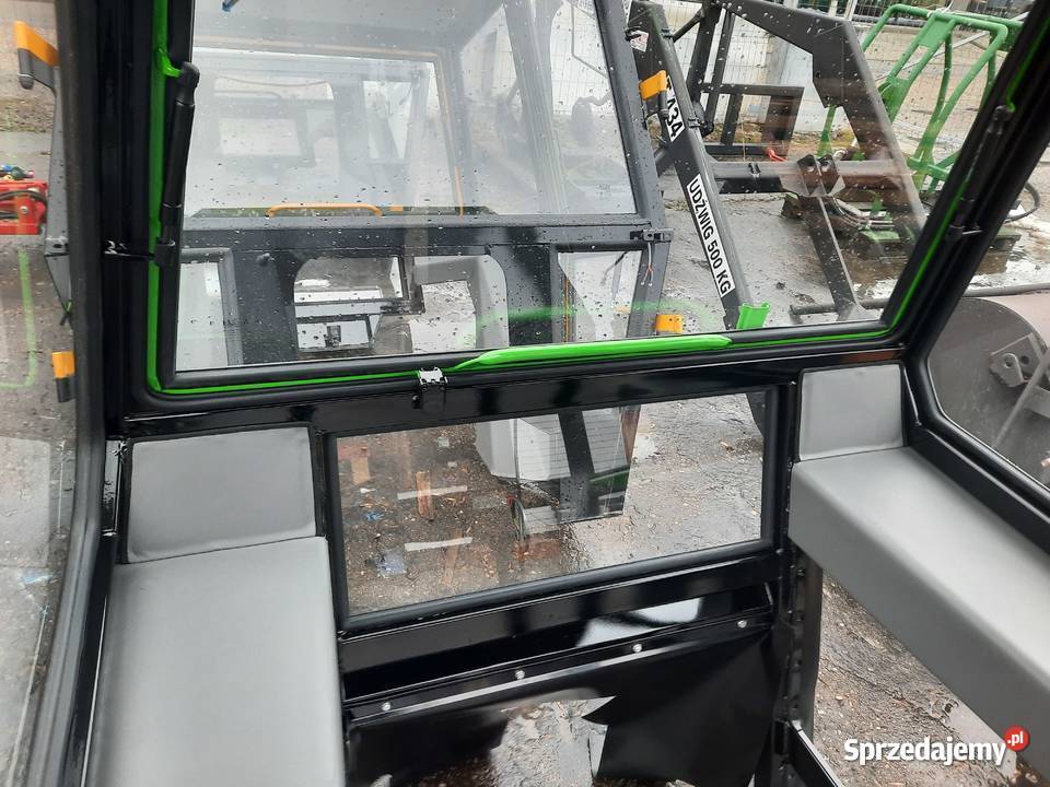 Ursus C360 C330 MF235 KOJA Kabina ciągnikowa