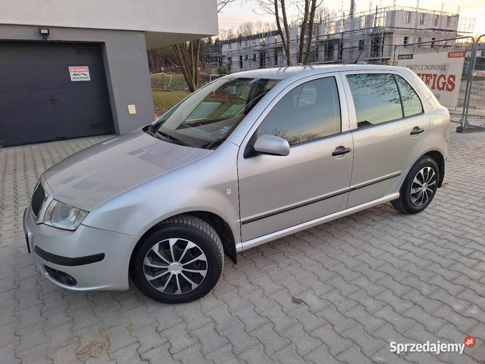 Skoda Fabia14 MPI benzynaklimaniski przebieg manualna