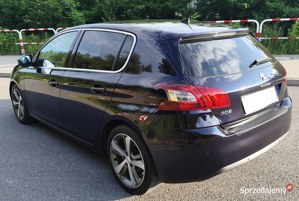 Peugeot 308 2015r welurowa tapicerka Ostrężnica