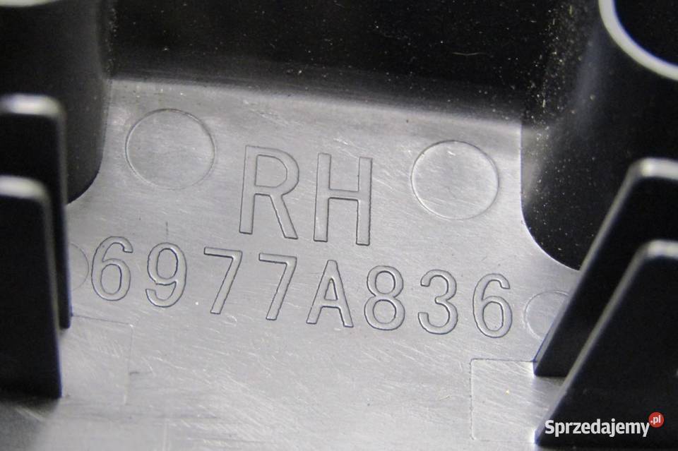 OSŁONA SZYN FOTELA PRAWY PRZÓD MITSUBISHI