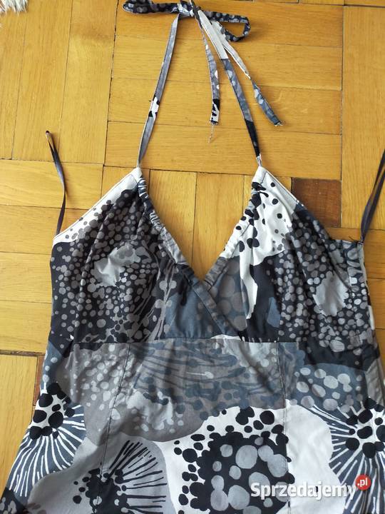 Sukienka młodzieżowa HM Na szelkach  sprzedam