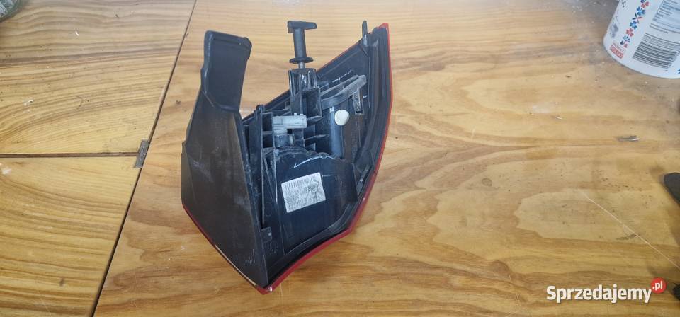 Lampa lewa w błotnik Renault Laguna 3 2011 Świętochłowice sprzedam
