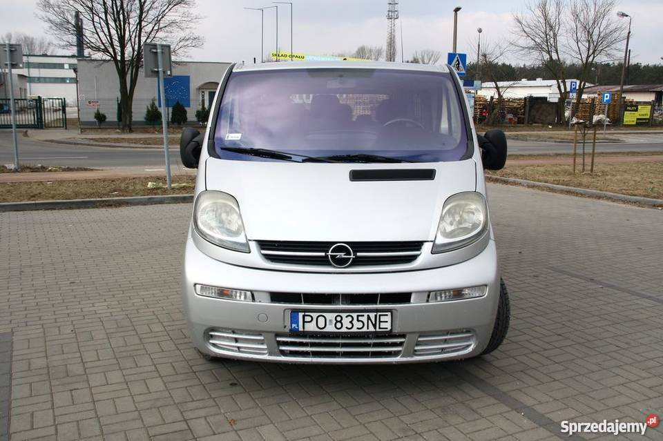 Opel Vivaro oryginalny 9 osobowy klimatyzacja srebrny Toruń sprzedam