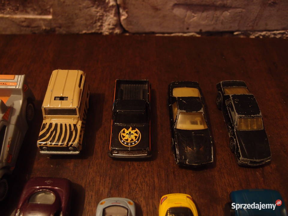 Duża kolekcja resoraków Hot wheels Bburago i Łódź sprzedam