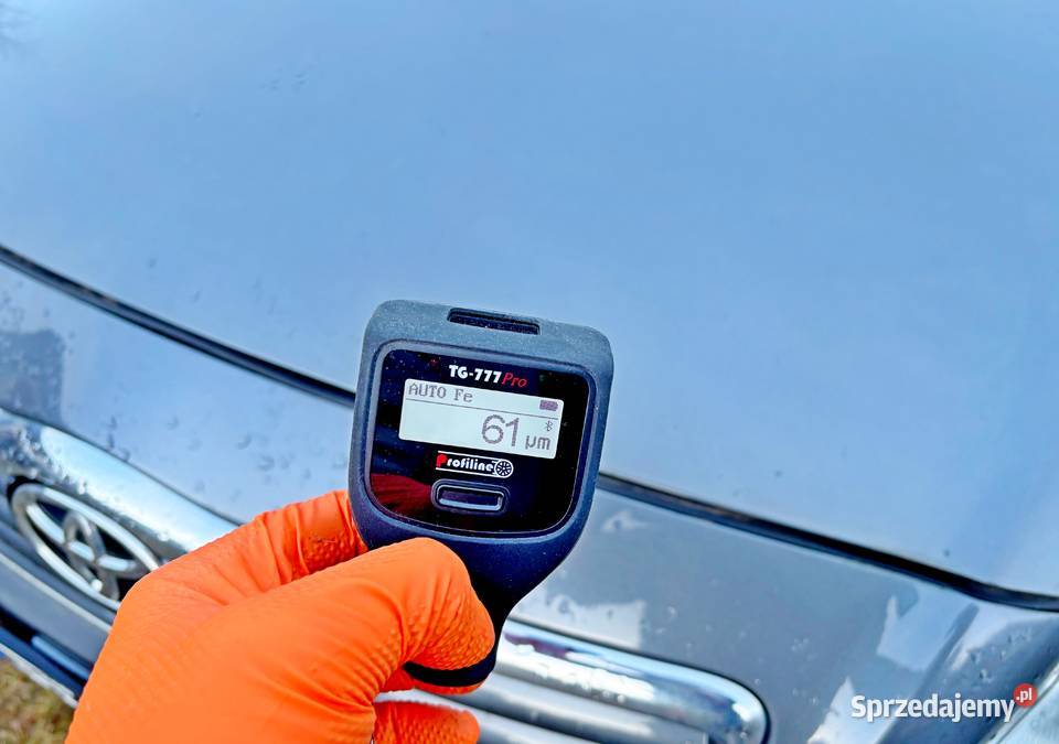 TOYOTA AVENSIS PRZÓD LAMPY XENON kod lakier 1F6 osobowe mazowieckie Radom