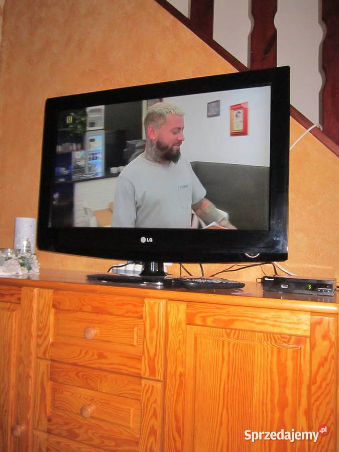 Telewizor LG 32 cale plus dekoder
