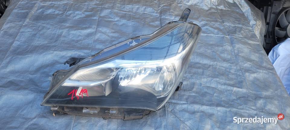 TOYOTA YARIS III LIFT 1417 REFLEKTOR LEWY PRZÓD Ruda Śląska