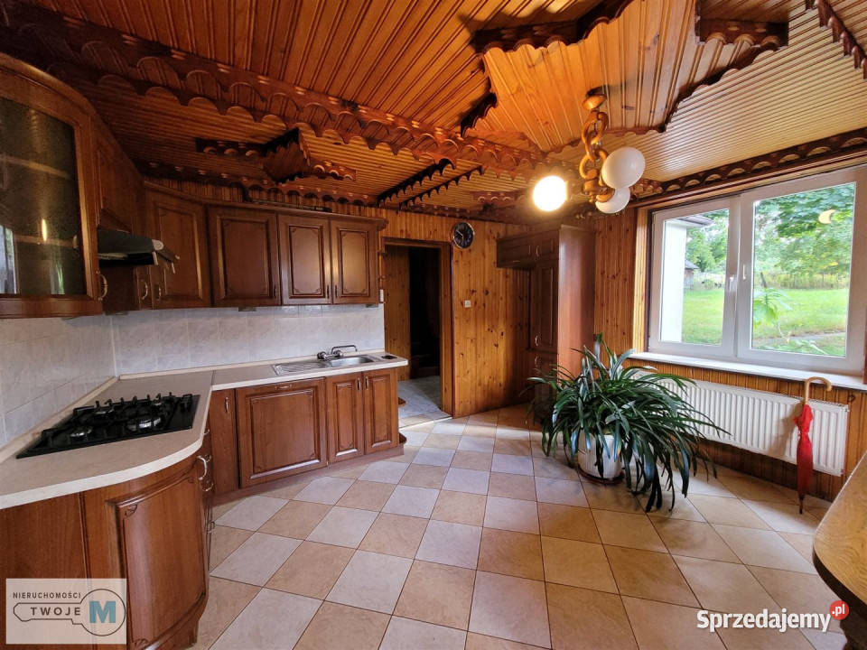 sprzedaży domu wolnostojącego Ciekoty 180m2 3 piętra i więcej