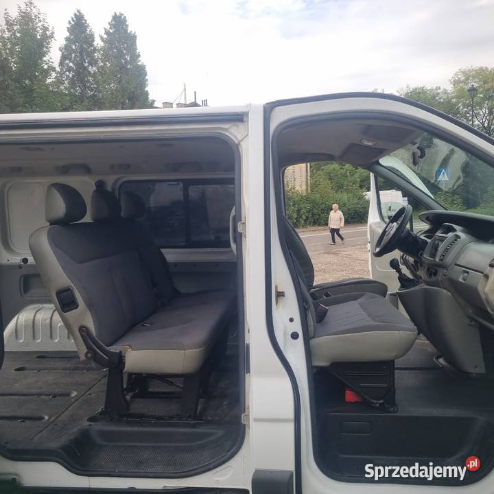 Opel Vivaro 6 OSÓB Brygadówka Przebieg 191 Klima nieuszkodzony