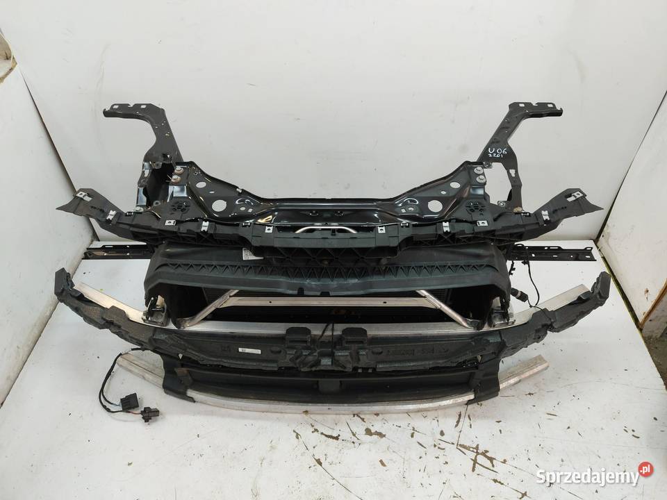 BMW U06 200i 15 TB Pas przód belka chłodnice dolnośląskie