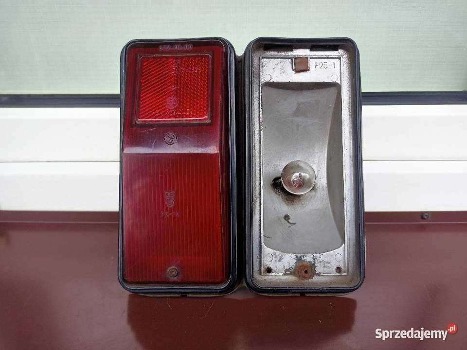 Fiat 125p lampa tył tylna prawa stary typ Sieradz