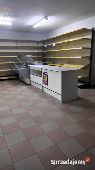 Sprzedam budynek handlowousługowy w miejscowości Lokale użytkowe Brzezia