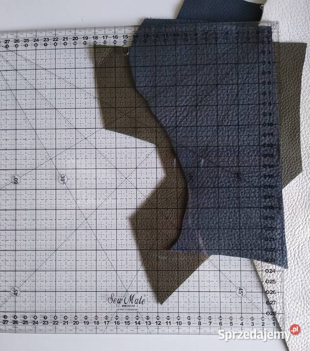 Skóra 400 g Licowa Włoska średnie i małe kawałki pomorskie