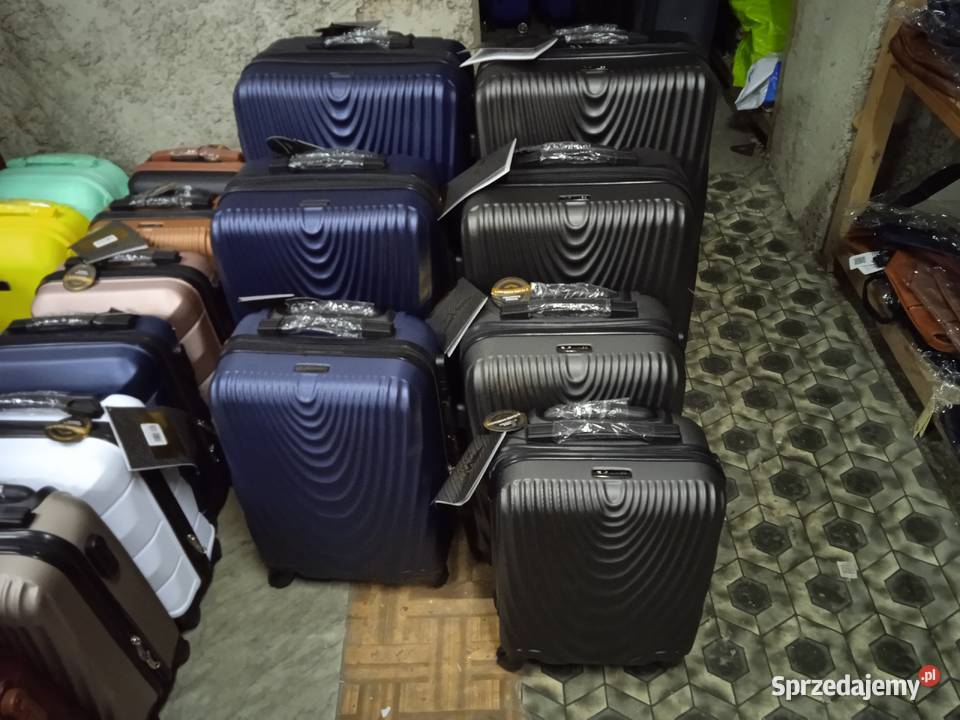 Walizka kabinowa z wings na 4 kołach z abs