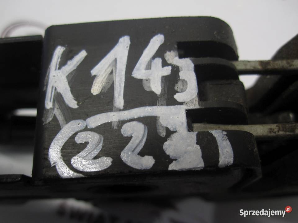 AUDI A3 SPORTBACK 8PA 10r zamek maski 2 pin osobowe świętokrzyskie Kielce