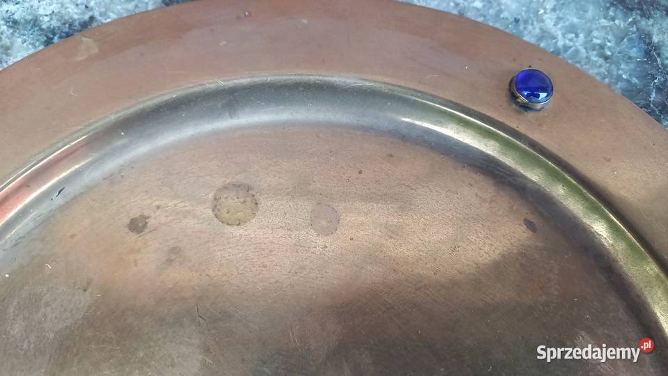 Talerz metalowy mosiadzowany z niebieskimi Gawroniec sprzedam