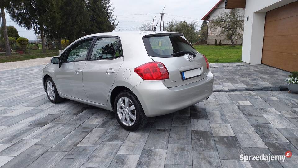 Toyota Auris 16 VVTi pięknie utrzymana serwis małopolskie Niedomice