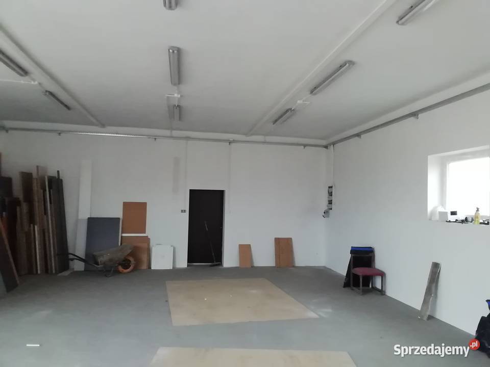 Sprzedam działkę z Budynkiem Gospodarczym Różan