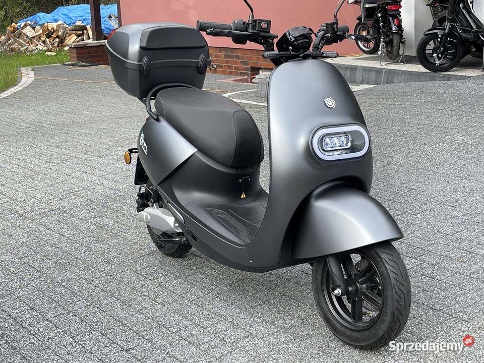 Skuter elektryczny 80 na godzinę zasięg tez 80 Chojnice