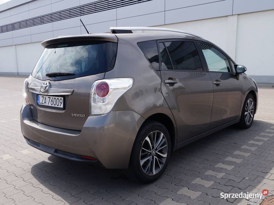 Toyota Verso 18 automat 7 siedzeń salon Polska pomorskie Rotmanka