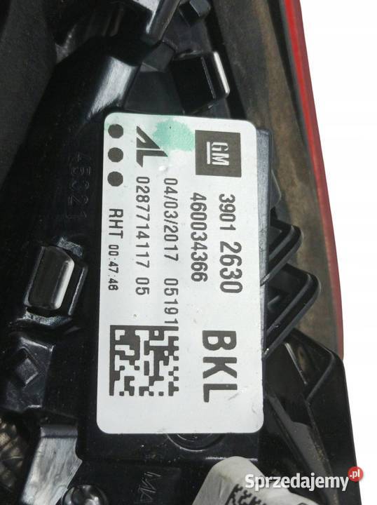 LAMPA TYŁ W KLAPĘ PRAWA 3D EU 39012630BK Opel Rok produkcji 2017