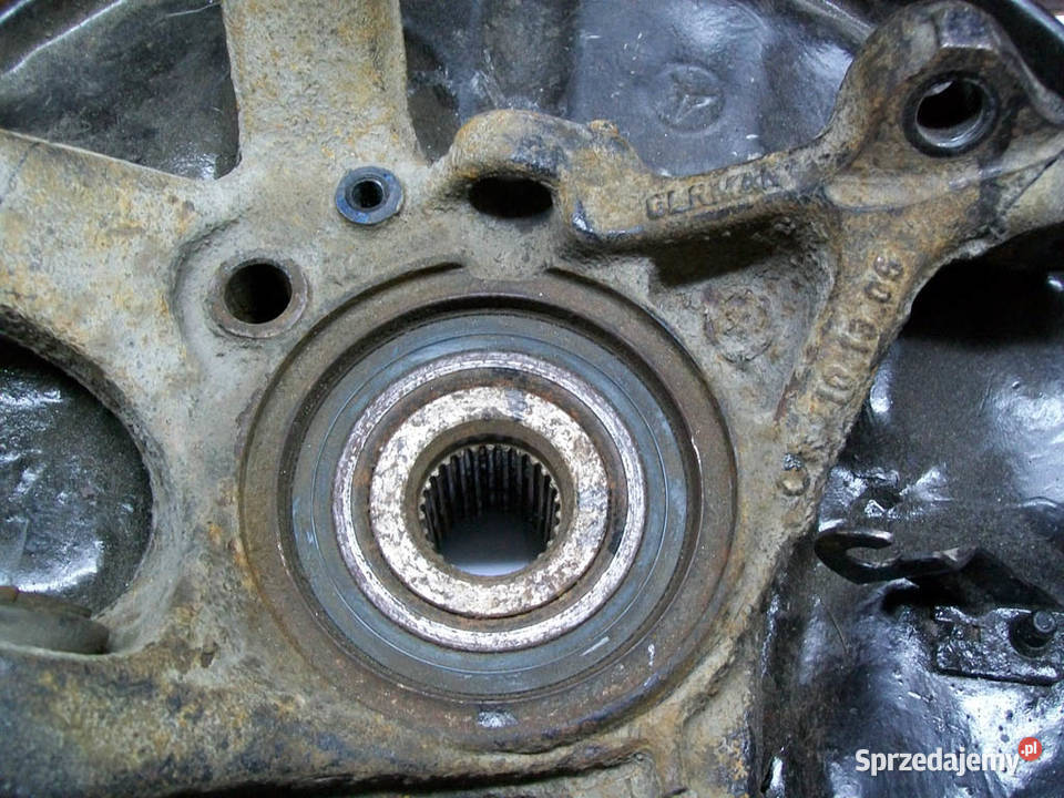 Piasta Mercedes W210 prawy tył osobowe Brzeg