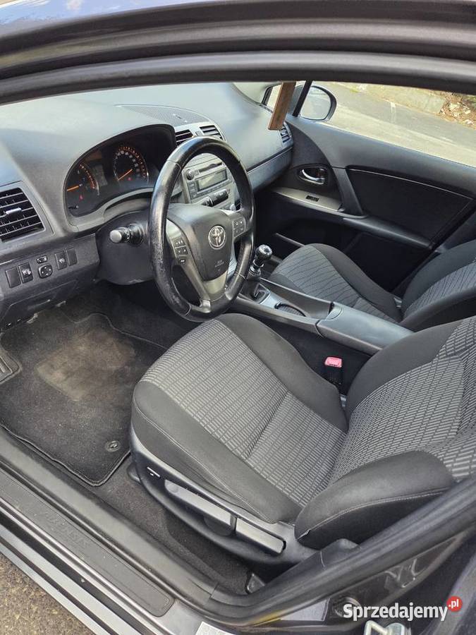 Toyota Avensis T27 16 2010 śląskie Katowice sprzedam