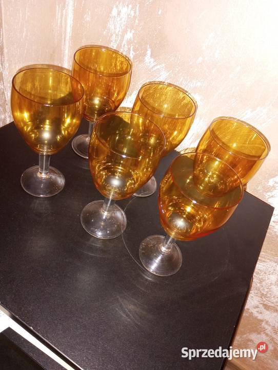 6 kieliszków do wina kolor bursztynowy Biłgoraj