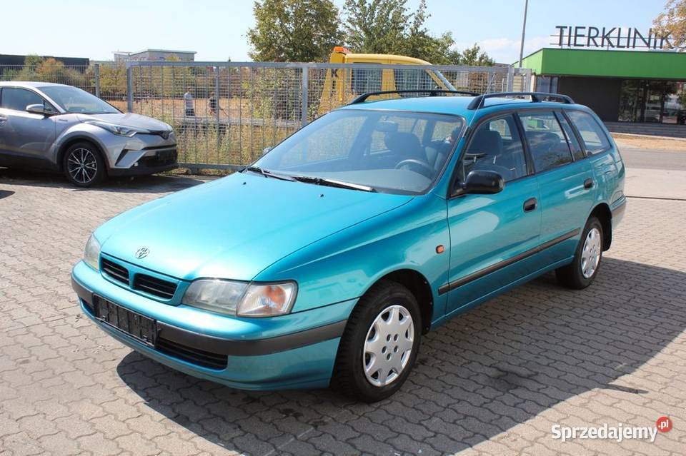 Toyota carina e 9297 drzwi błotniki sedan