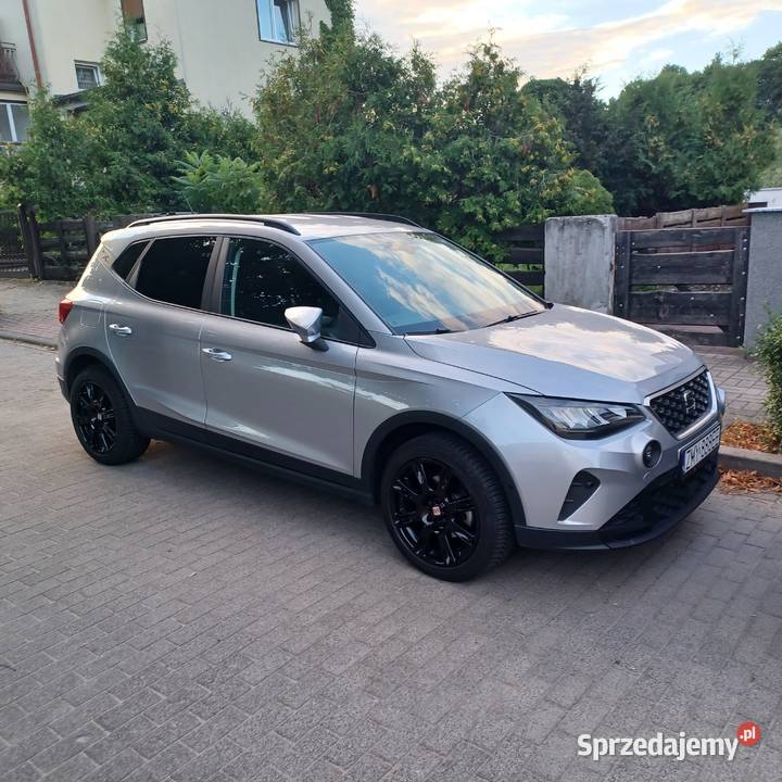 Seat Arona piekny bogate wyposażenie mały Arona Barlinek