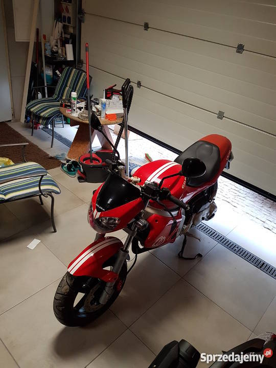 Gilera DNA 50 przebieg 2600 Warszawa sprzedam