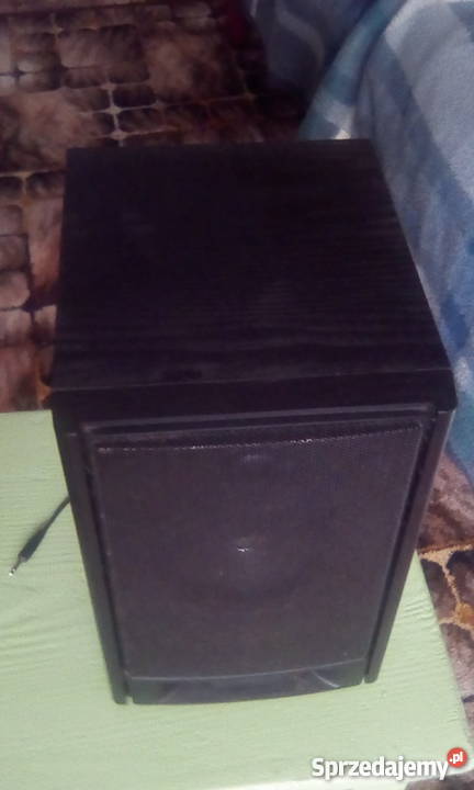 Dwa głośniki czarne Słuchawki i głośniki