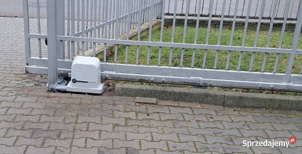 Napęd do bramy przesuwnej Bull 8SPM do 800Montaż Płock