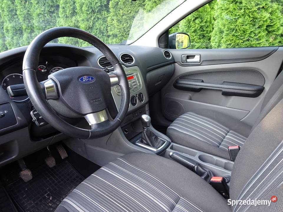 Ford Focus 16 benzyna 2008 sedan uszkodzony Siedlce
