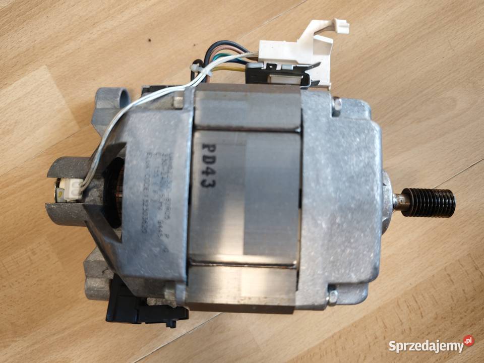 Silnik UAH52230082R05 132303620 pralka