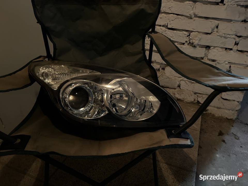 Komplet oryginalnych lamp przednich Hyundai i30