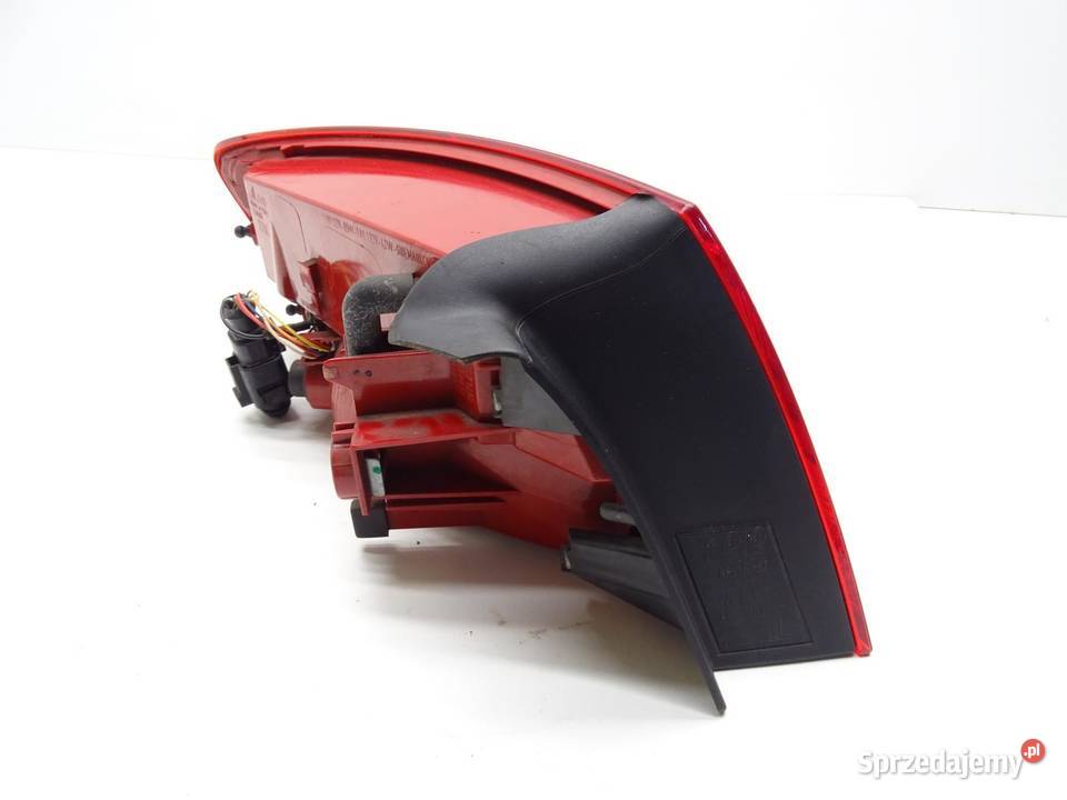 LAMPA PRAWY TYŁ PRAWA TYLNA 8T0945096D AUDI A5