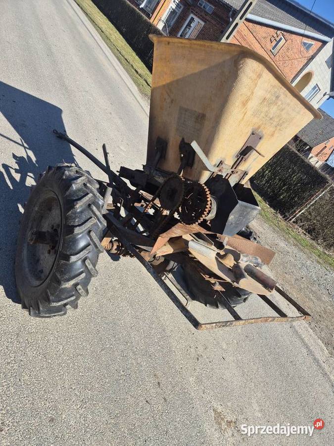 Kos rozsiewacz do nawozu Rozsiewacze nawozów świętokrzyskie
