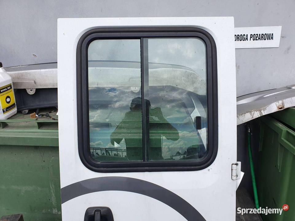 DRZWI PRAWE TYŁ IVECO DAILY 50C35 DOKA Lipno