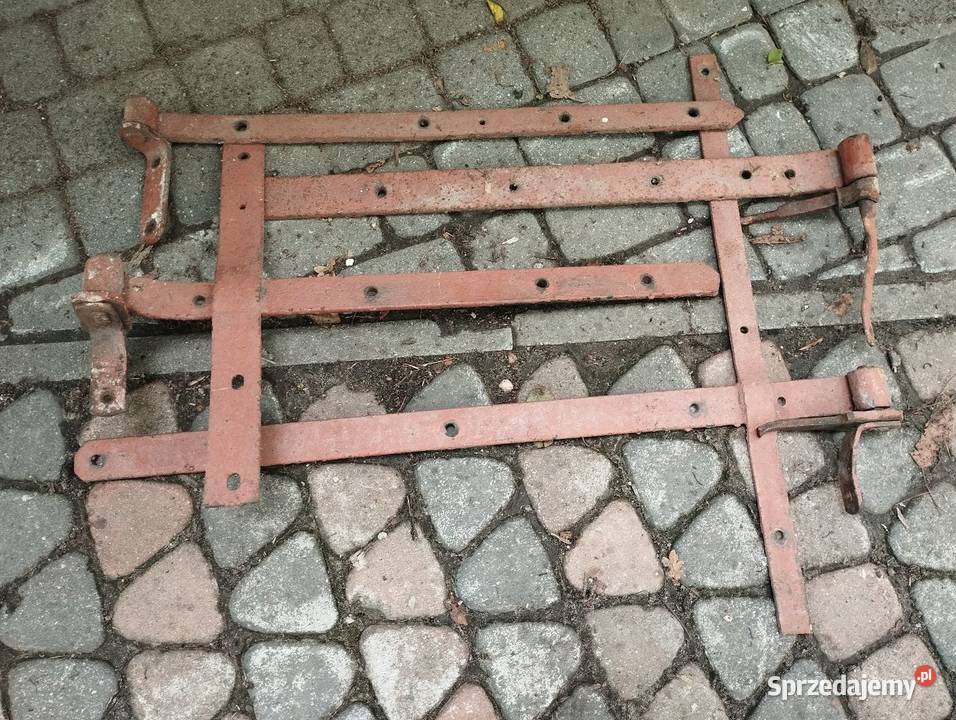 Stare zawiasy bramy