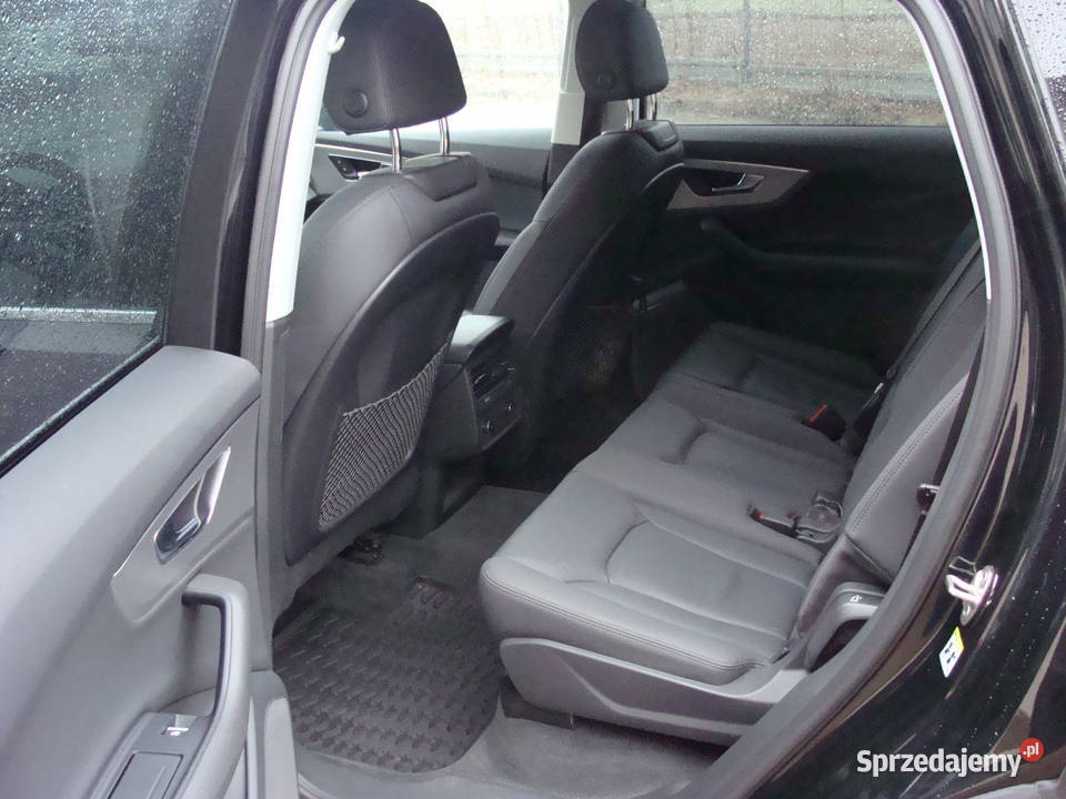 samochód AUDI Q7 2022R lakier metallic Olszanka sprzedam