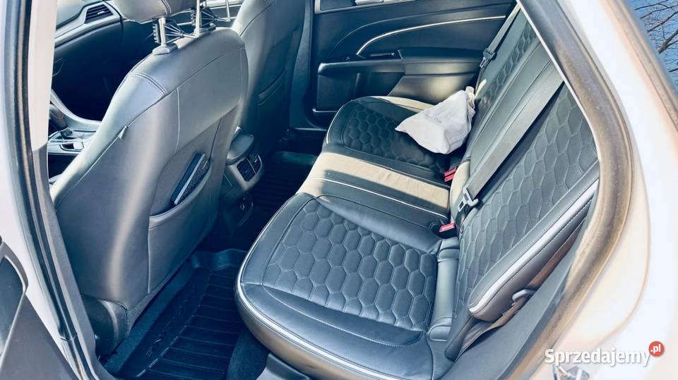 Ford mondeo vignale hybryda full hybryda Branice