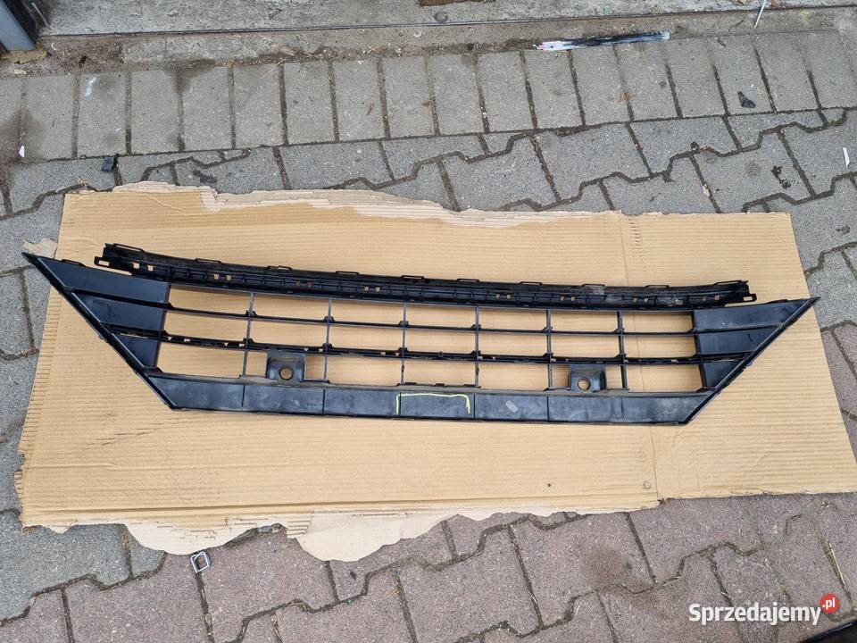 KRATKA ZDERZAKA PRZÓD ŚRODKOWA VW TIGUAN II