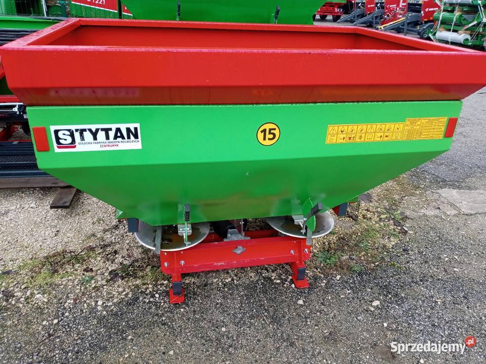 Rozsiewacz nawozów dwutalerzowy STRUMYK TYTAN Przedbórz