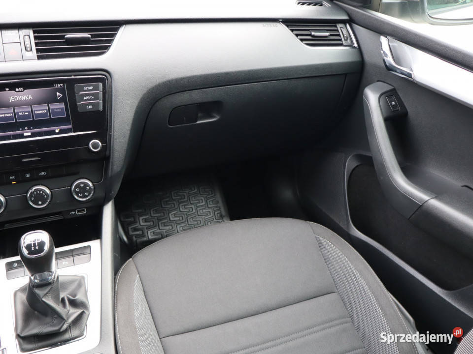 Skoda Octavia 16 TDI wielofunkcyjna kierownica śląskie Katowice